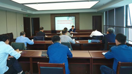 ����AG���鼯�ż��ż�ί��չ�����쵼�ɲ�����̸��