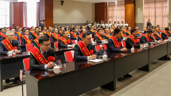 ����AG���鼯�ż����ٿ�2019��2020����Ͷ�ģ��<br/>��2020����Ƚ���λ�Ƚ������Ƚ������߱�����