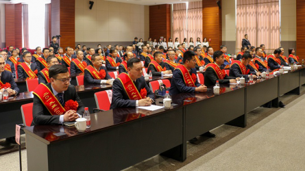 ����AG���鼯�ż����ٿ�2019��2020����Ͷ�ģ��<br/>��2020����Ƚ���λ�Ƚ������Ƚ������߱�����