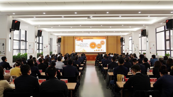 ����AG���鼯�ż��ſ�չ����ץ���١��ж�ר�⽲��