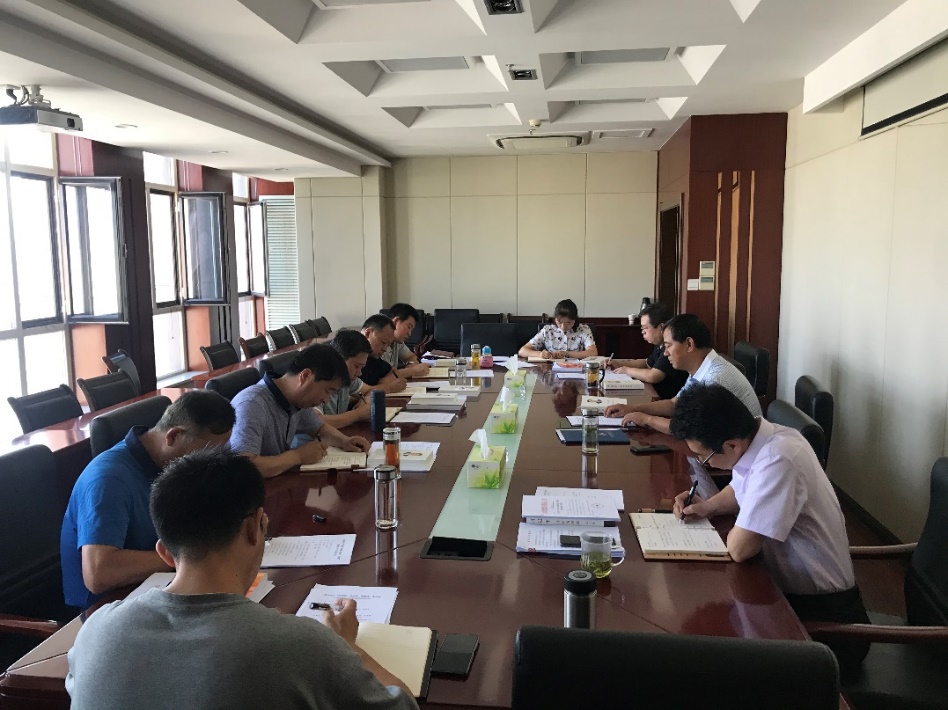 ���������˾��ί��չ<br/>����˼�롢�Ҷ̰���ץ���ġ���������<br/>ר�������˶�