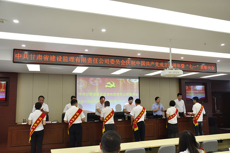 J:������վ���鵳Ⱥ����ְ���緶_0_4_3.jpg